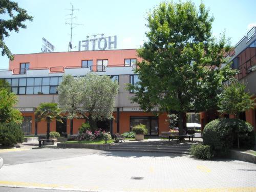 Hotel La Corte Rubiera Bagian luar foto